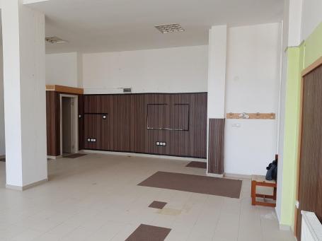 Lokal na prodaju 70m2 + (50m2)