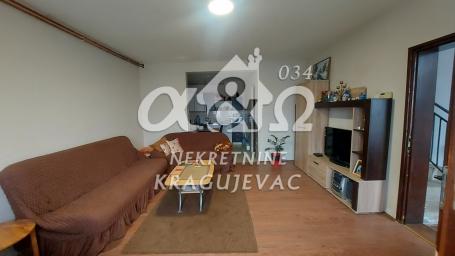 Kuća u Opornici 171m2 na 12ari placa 