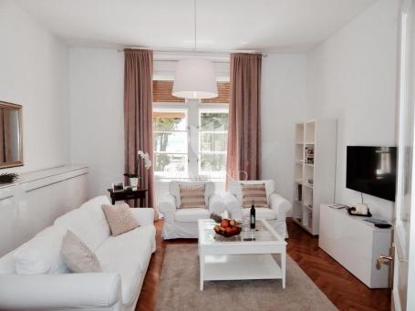 Pula, a beautiful apartment on the waterfront with a sea view!