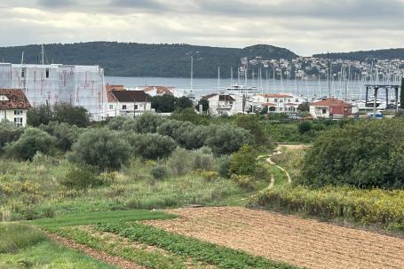 Trogir, Seget Donji, dvosoban stan s krovnom terasom neto korisne površine 83, 51 m2 – S5