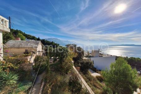 Dva stana s otvorenim pogledom, Omiš