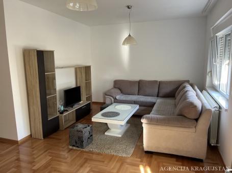 Izdavanje, Stan, 58. 00m2 , Centar