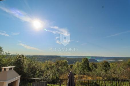 Seltenheit! Wunderschöne Villa mit herrlicher Aussicht!