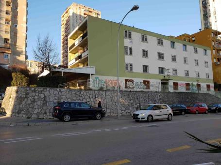 Prodaja, Rijeka, Zamet, hotel u rekonstrukciji