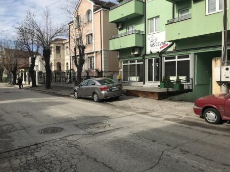 Izdavanje, Lokal, 64. 00m2 , Centar