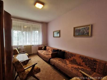 Izdavanje, Stan, 52. 00m2 , Centar