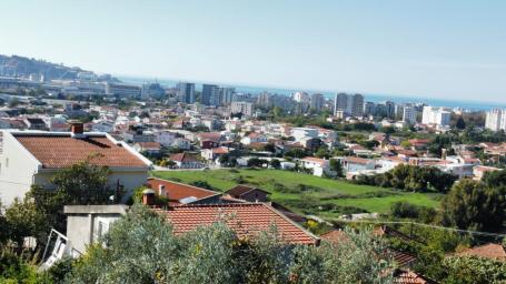 Plac 760m2 sa prelepim pogledom na more i grad u naselju Popovici, opstina Bar. 