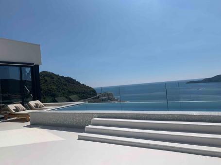 Jedinstveni dupleks Penthouse povrsine 1000m2 sa bazenom dužine 12 m, baštom na krovu i panoramskim 