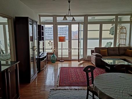 Najam, Zagreb Trnje, dvosoban stan, garaža, balkon