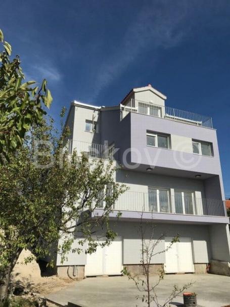 Solin, Mravinci poslovni prostor 97 m2 i parkirno mjesto 12,5 m2