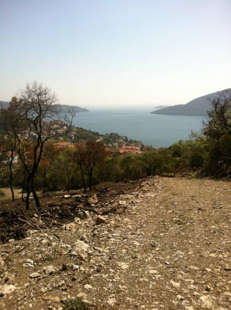 Urbanizovano građevinsko zemljište 26. 826 m² sa pogledom na more – Topla, Herceg Novi