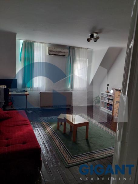 KOD SAVSKOG TRGA, 75M2, III, TA