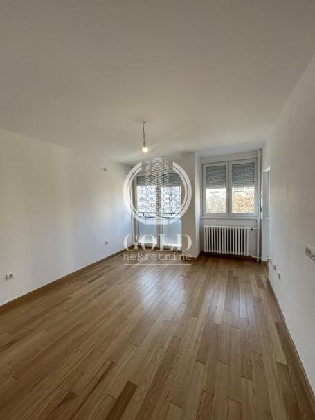 PRODAJA STANA-Bulevar oslobođenja, 57m2, Trosoban ID#9069
