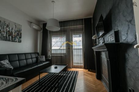 NAMEŠTEN JEDNOIPOSOBAN STAN U STROGOM CENTRU NOVOG SADA