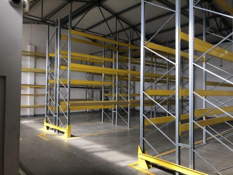 ZEMUN NOVOSADSKI AUTOPUT 1600m2 , 10000e