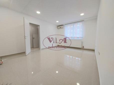 Novi Sad, Bulevar oslobo]enja, Lux poslovni prostor u poslovnoj zgradi