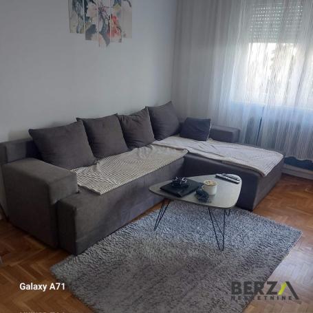 NAMEŠTEN JEDNOIPOSOBAN STAN NA GRBAVICI