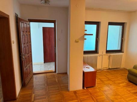 Prodaje se uknjižen troiposoban stan 111m2 - Slana Bara