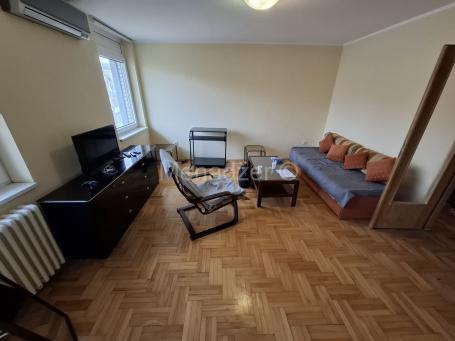 B. Brdo 53m2, 2, 0sob, 6/7, namesten, cg, useljiv, Stankom. lift, lođa,