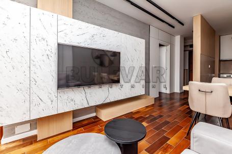 Izdaje se nov stan na Bulevaru Nemanjića, 40m2
