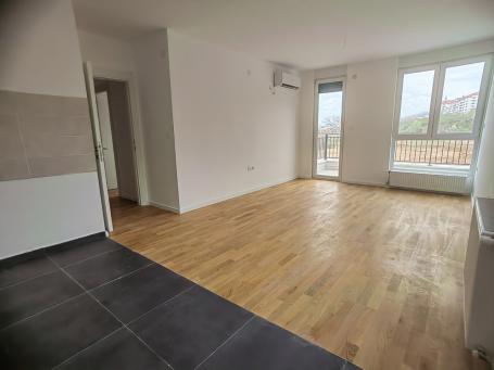 NOV dvoiposoban stan sa pogledom na Čair (sa PDV-om)