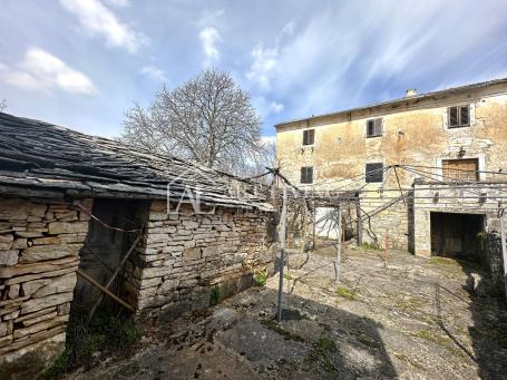 Istria, Grožnjan, surroundings - authentic Istrian estate with 60,000 m2 of land