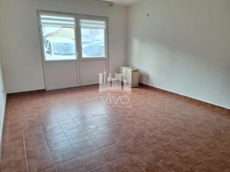 Kladovska, garsonjera u polusuterenu, 29m2 ID#1694