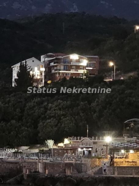 Utjeha-Stambeni Kompleks 1000 m2 sa 18 Nameštenih Apartmana na Moru za Biznis u blizini Plaže-065/38