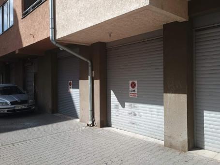 Garaža u Panteleju
