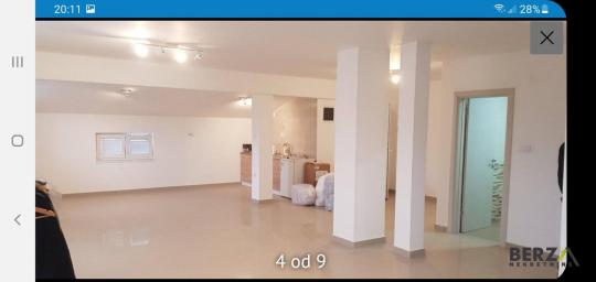 STAMBENO POSLOVNI PROSTOR OD 480 M2 U KUĆI SA DVORIŠTEM NA KLISI