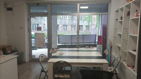 Lokal 25m2+20m2, Pravni fakultet