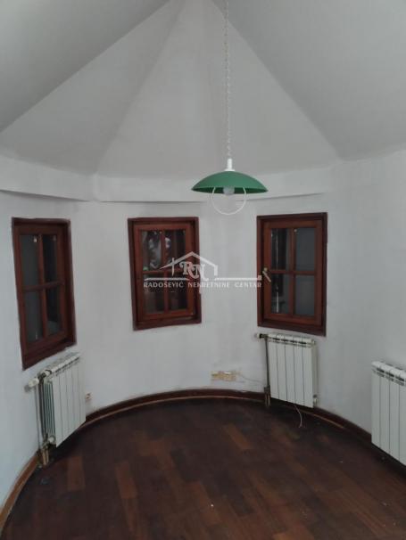 2. 5 Crveni Krst, Južni bulevar, 80m2 PTK ID#1507