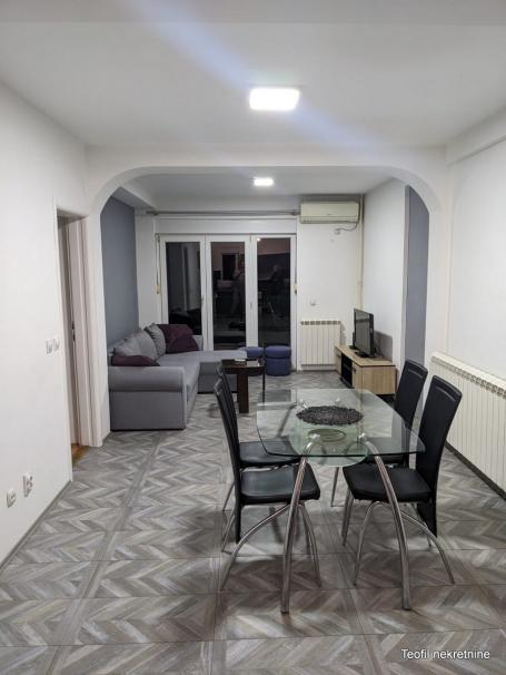 ZVEZDARA ĐERAM 66m2 , (T) , 270000e