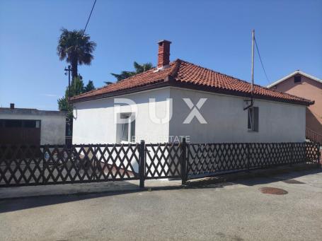 RIJEKA, SRDOČI - samostojeća kuća s garažom i okućnicom! PRILIKA!