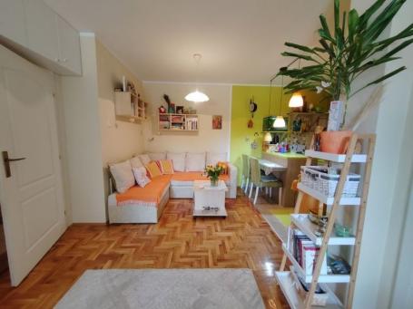 Novi Sad Somborski bulevar 125.660 € Stan Prodaja