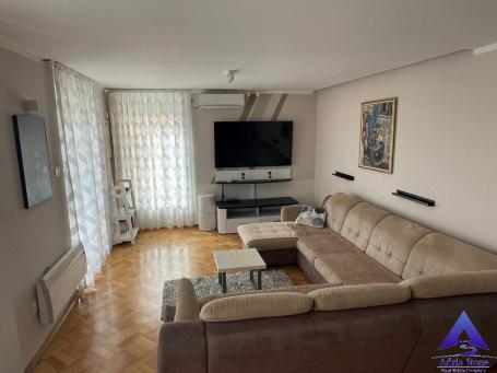 Prodaja, Stan, 150m2 , Šipovo