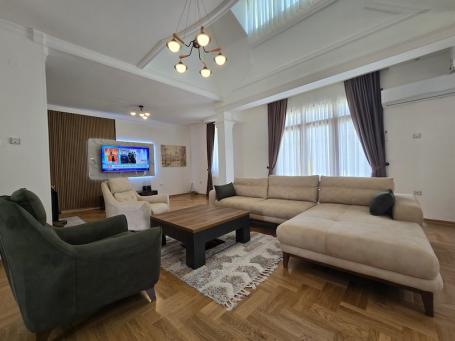 Kuća, 260m2, Dahna, Podgorica
