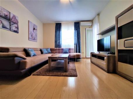 Dvosoban lijepo namješten stan, 71m2, City kvart, Podgorica