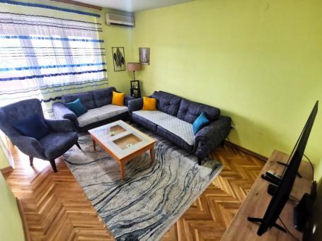 Dvosoban namješten stan, 66m2, Pobrežje, Podgorica