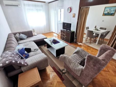 Trosoban namješten stan, 96m2, Zabjelo, Podgorica