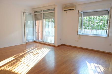 Garsonjera, 48 m2, Preko Morače, Podgorica