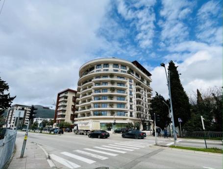 Jednosoban stan pored hotela Iberostar Slavija u Budvi