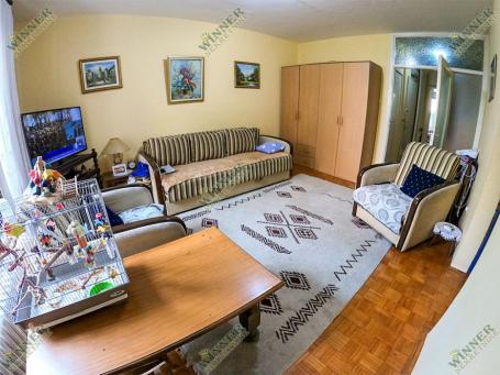 Trosoban Stan Sa Bastom Bezanijska Kosa, 83m2, 3. 0 Uknjizeno ID#1380