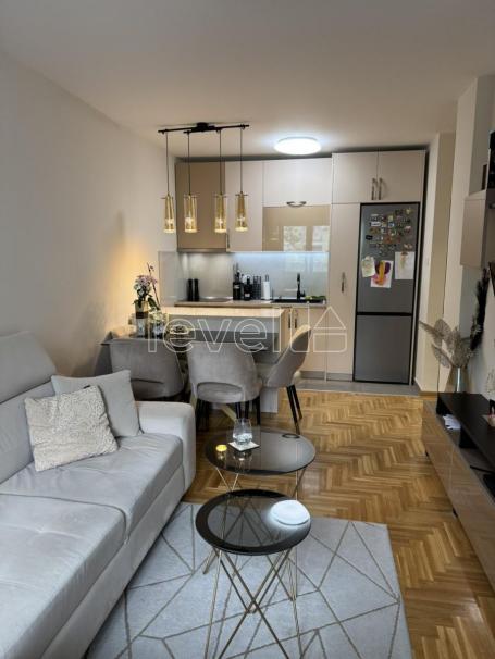 NOVI SAD - SALAJKA - 50. 00 m2
