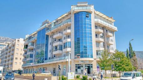 Poslovni prostor 46 m² za izdavanje – Budva, Rozino (Zaobilaznica) – Na duži period