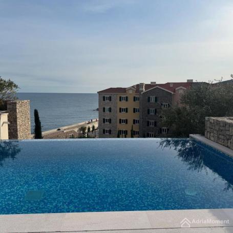 Ekskluzivna ponuda u Luštica Bay Marina Village