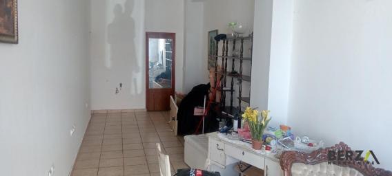 PRAZAN ULIČNI LOKAL NA VRLO PROMETNOM MESTU, ŠIRI CENTAR