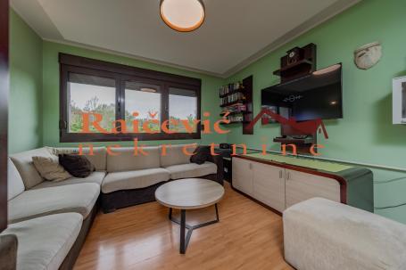 NOVI BEOGRAD BLOK 37A 71m2 , T , 219000e