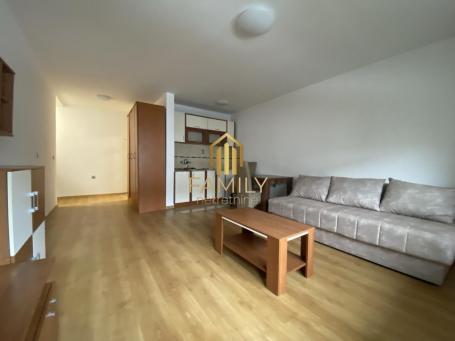 Garsonjera od 35m2 u blizini Sajam kompleksa, 250 evra/mesečno