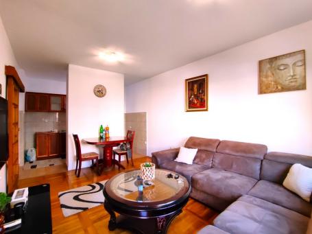 Dvosoban namješten stan, 64m2, Stari aerodrom, Podgorica